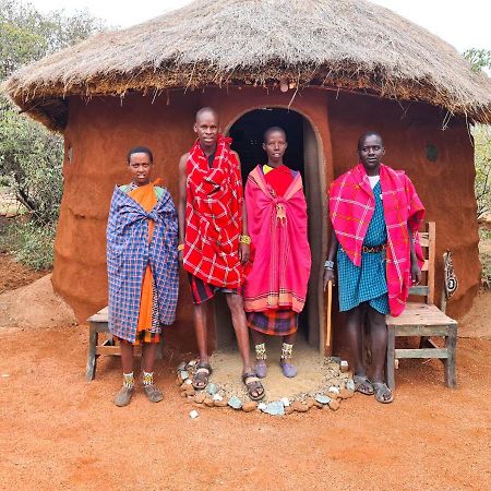 Africa Safari Maasai Boma Camping Serengeti Ngoại thất bức ảnh